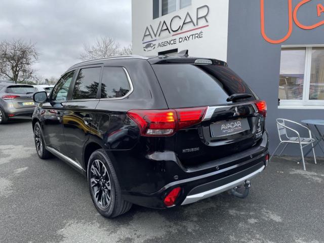 Mitsubishi Outlander image 2