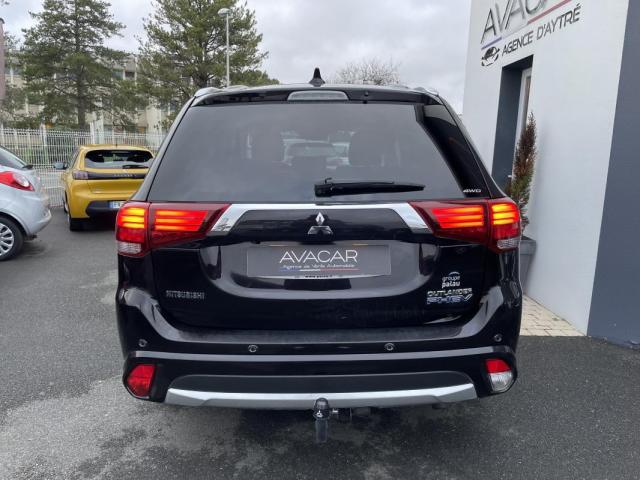 Mitsubishi Outlander image 5