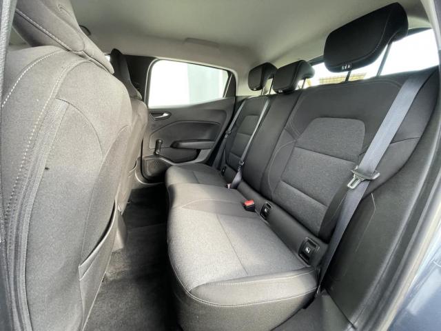 Renault Clio image 2