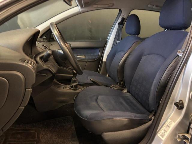 Peugeot 206 image 7