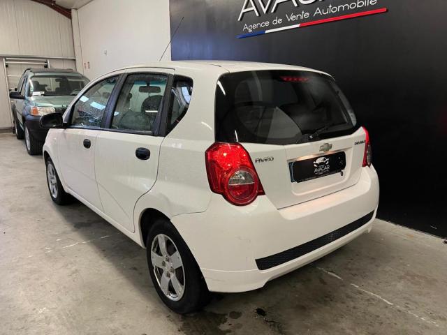 Chevrolet Aveo image 6