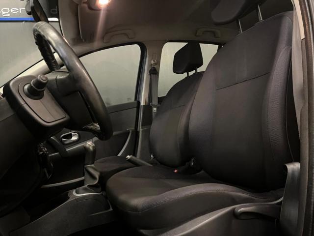 Renault Clio image 9