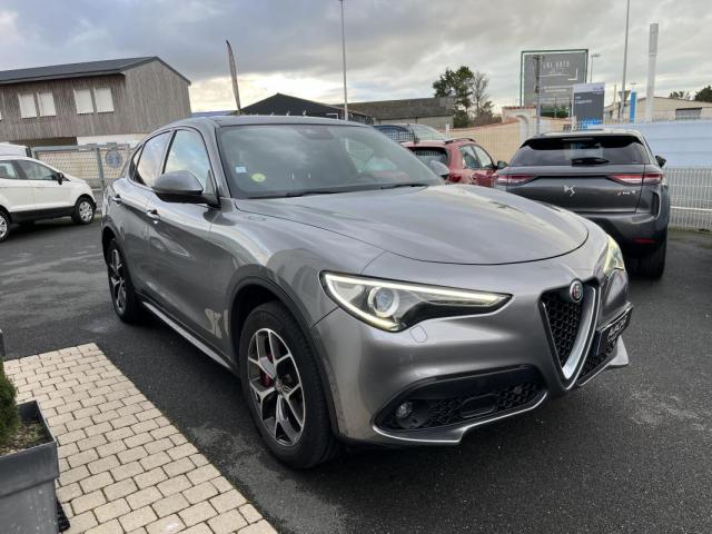 Alfa Romeo Stelvio image 4