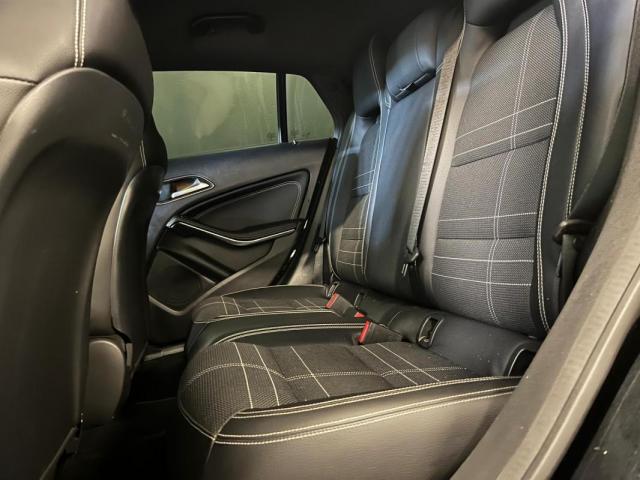 Mercedes Benz Cla image 9