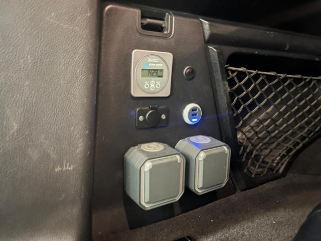 Land Rover Discovery image 5