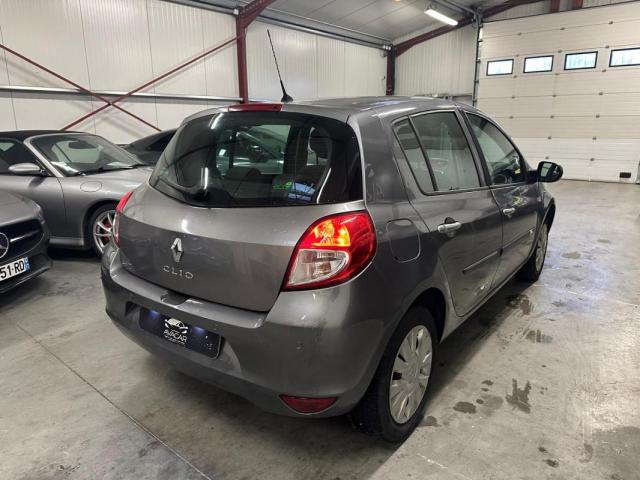 Renault Clio image 7