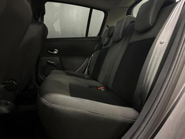 Renault Clio image 9