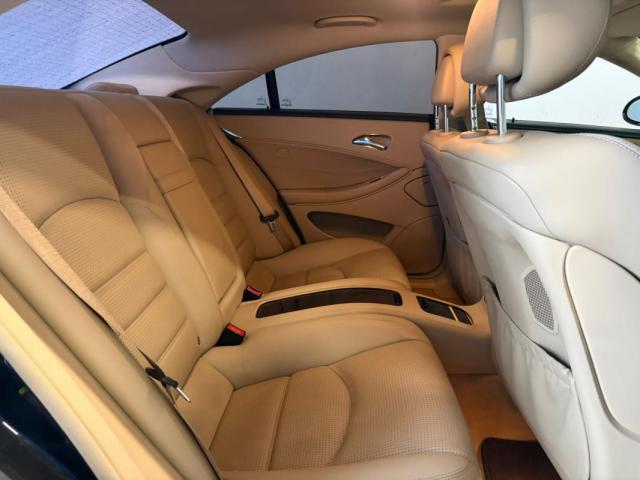 Mercedes Benz Cls 63 Amg image 9