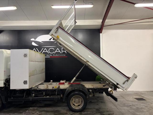 Mitsubishi Canter image 9