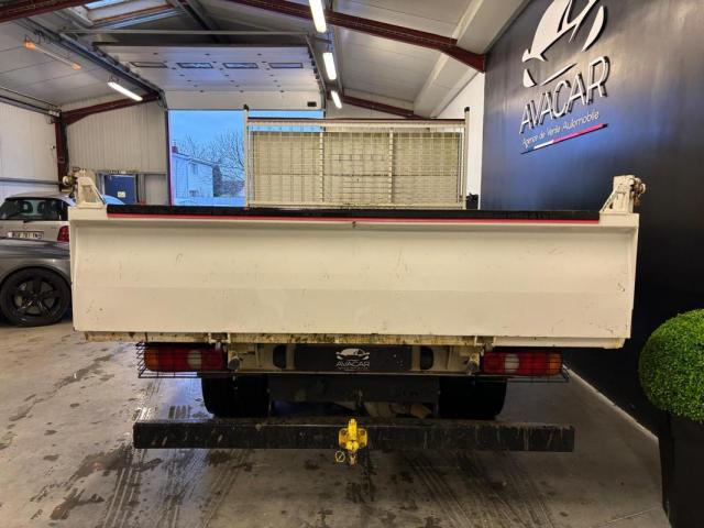 Mitsubishi Canter image 8