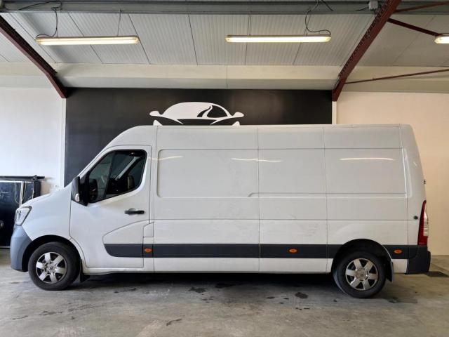 Renault Master image 1