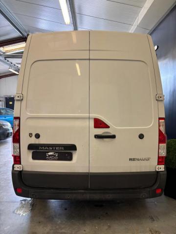 Renault Master image 2
