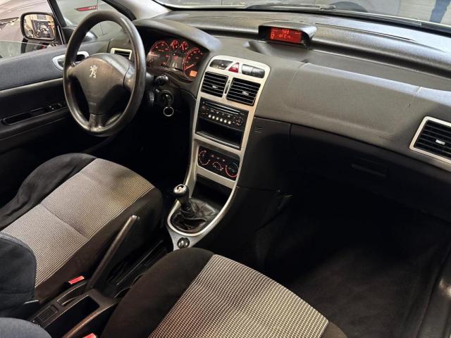 Peugeot 307 image 7