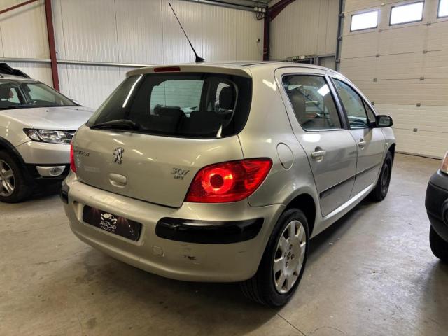 Peugeot 307 image 9