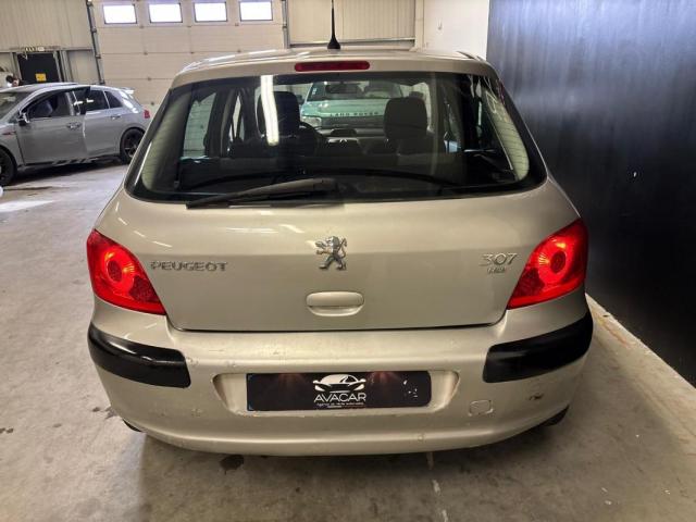 Peugeot 307 image 8