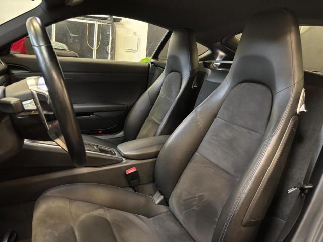 Porsche Cayman image 2