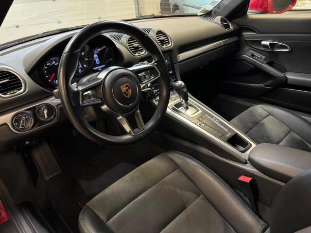 Porsche Cayman image 9