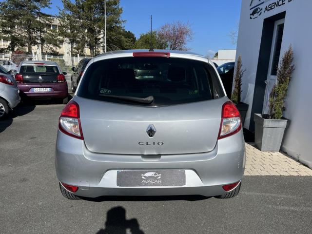 Renault Clio image 2