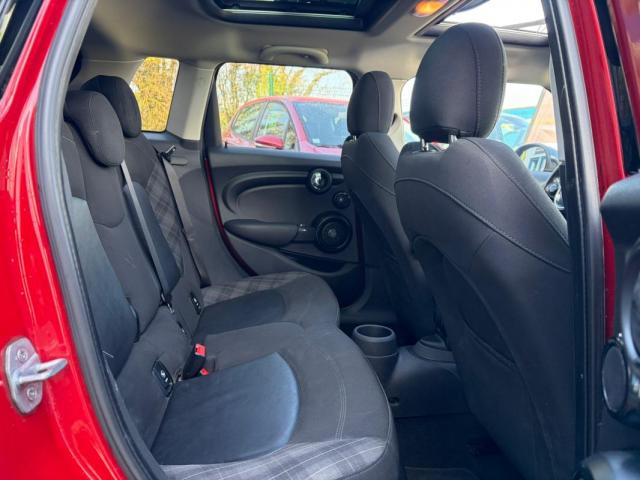 Mini Cooper D image 9