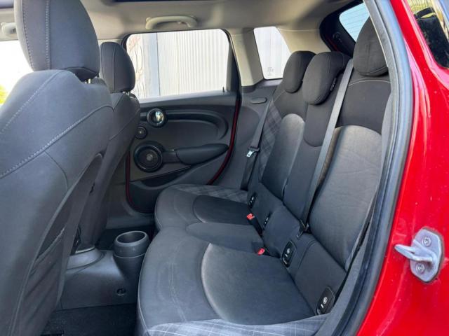 Mini Cooper D image 4