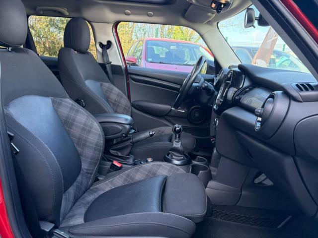 Mini Cooper D image 2