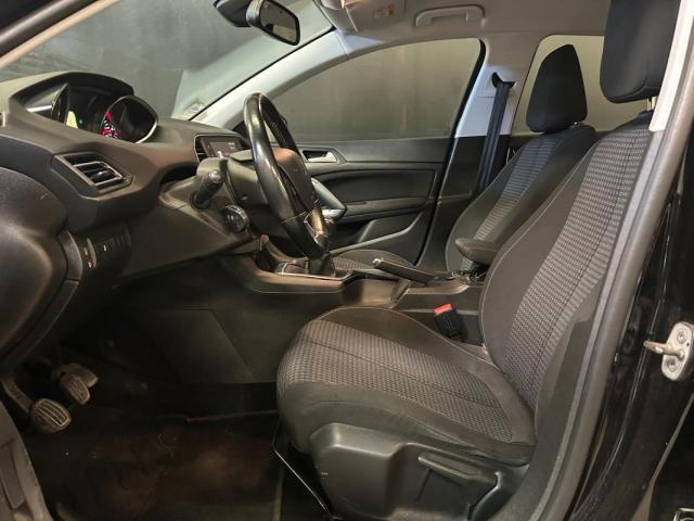 Peugeot 308 image 1