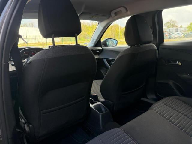 Peugeot 2008 image 2