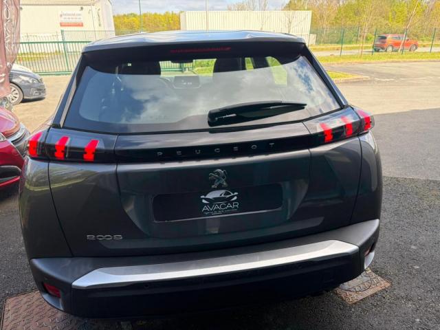 Peugeot 2008 image 8