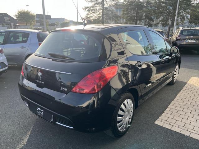 Peugeot 308 image 8