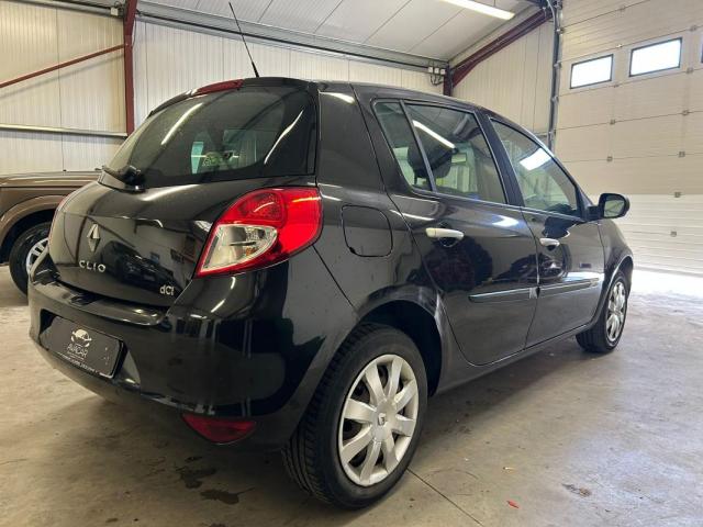 Renault Clio image 9