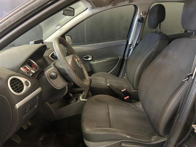 Renault Clio image 8