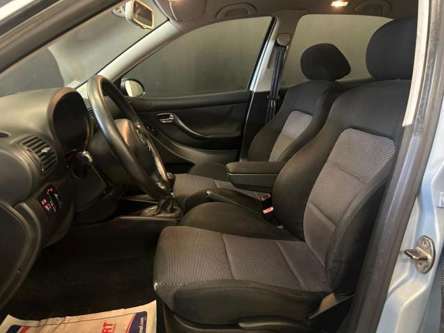 Seat Leon image 2