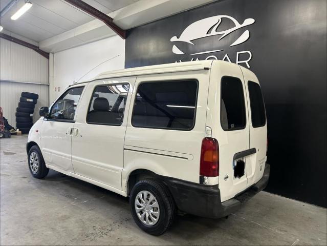 Nissan Vanette image 3