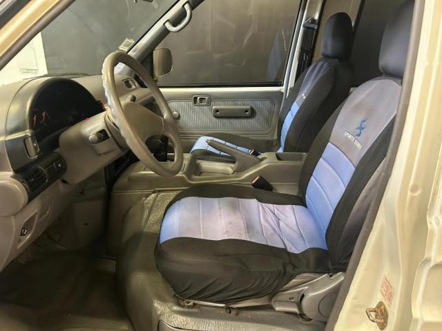 Nissan Vanette image 4