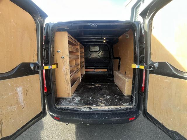 Ford Transit Custom image 3