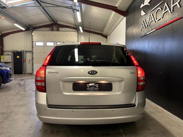 Kia Cee'D image 9