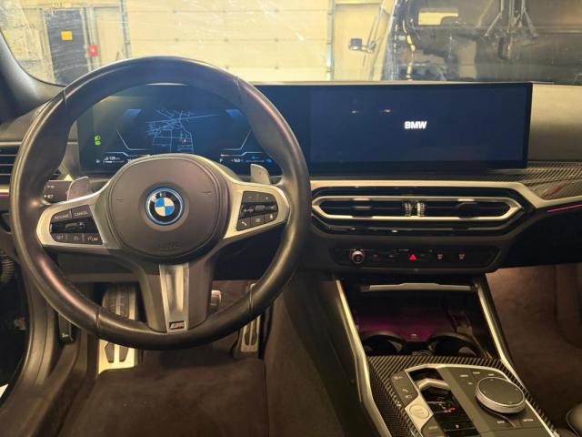 Bmw 330e image 8