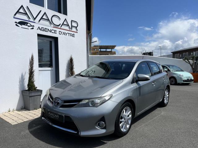 Toyota Auris 2.0 D-4d 124 Ch Dynamic Caméra/bluetooth *historique Entretien 100 % Constructeur