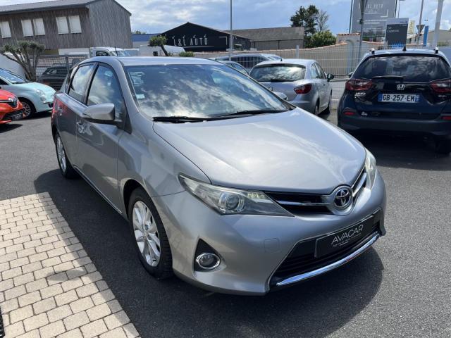 Toyota Auris image 5