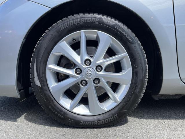 Toyota Auris image 8