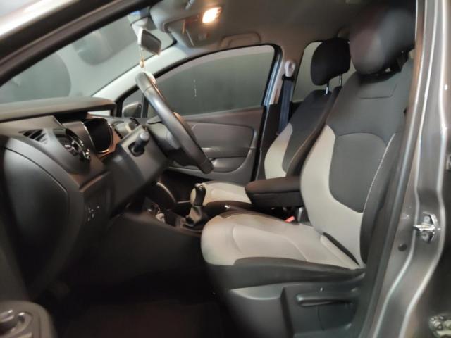 Renault Captur image 6