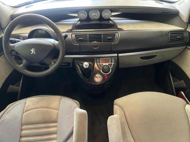 Peugeot 807 image 3