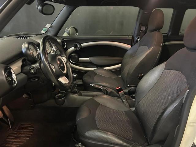Mini Cooper image 6