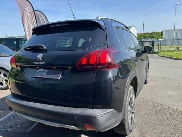 Peugeot 2008 image 3