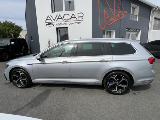 Volkswagen Passat image 9