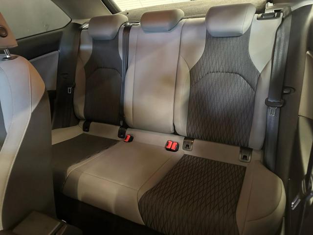 Seat Leon image 2