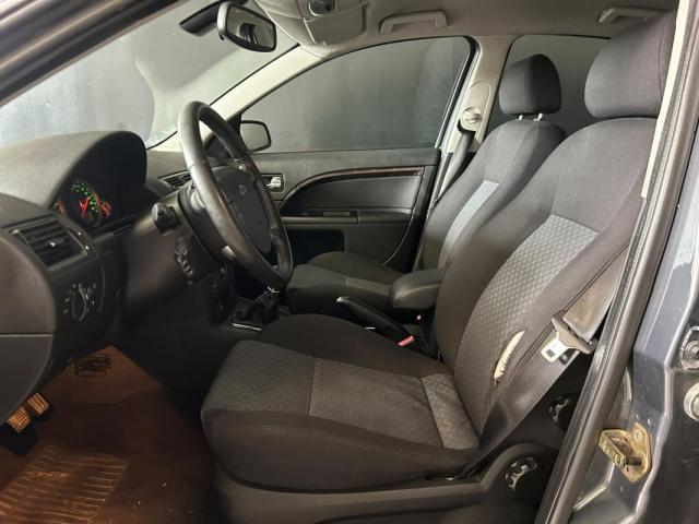 Ford Mondeo image 2