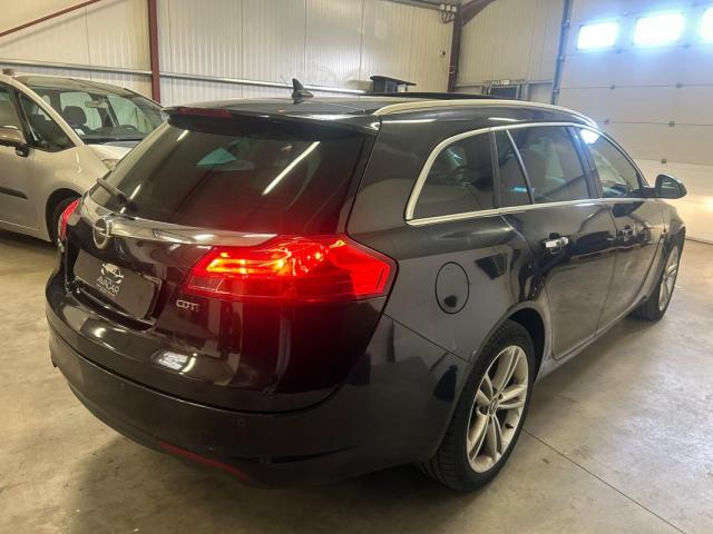 Opel Insignia Sports Tourer image 6