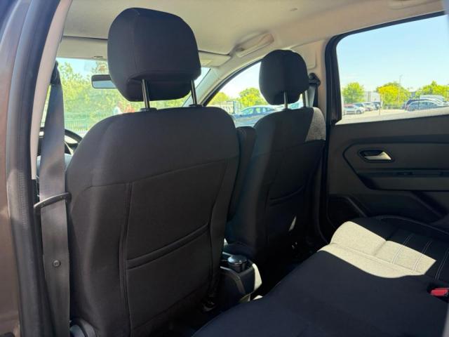 Dacia Duster image 9