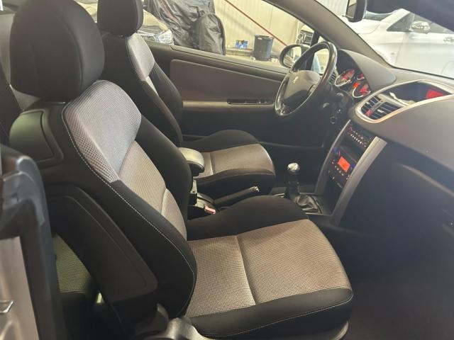 Peugeot 207 Cc image 2